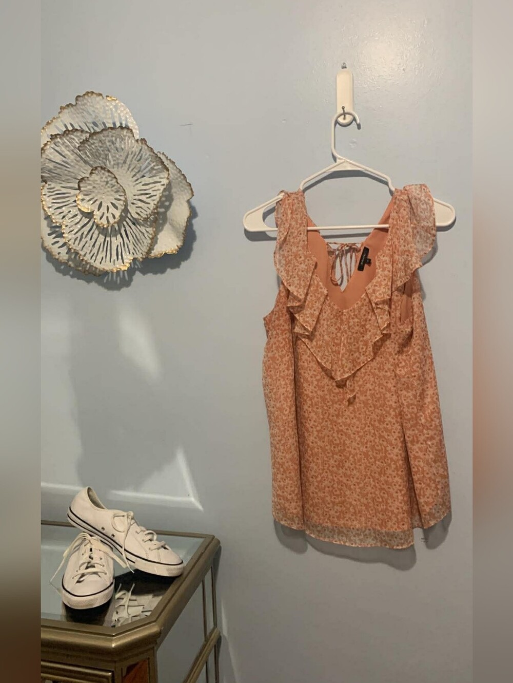 Rw & Co Lightweight Peach Floral Ruffle Sleeveless Top